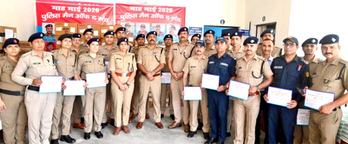 उत्कृष्ट सेवा के लिए सम्मानित हुए पुलिसकर्मियों के साथ एसएसपी ने की आत्मीय भेंटवार्ता