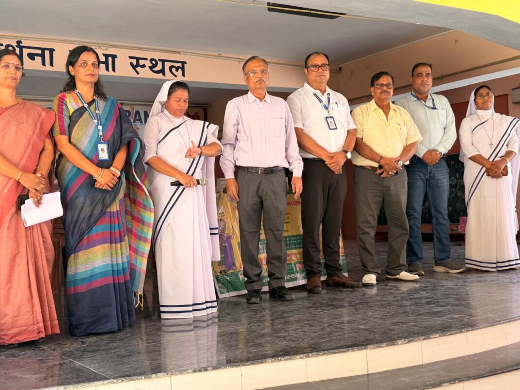 कार्यक्रम की झलक: सम्मेलन में शामिल प्रमुख व्यक्तियों की एक झलक