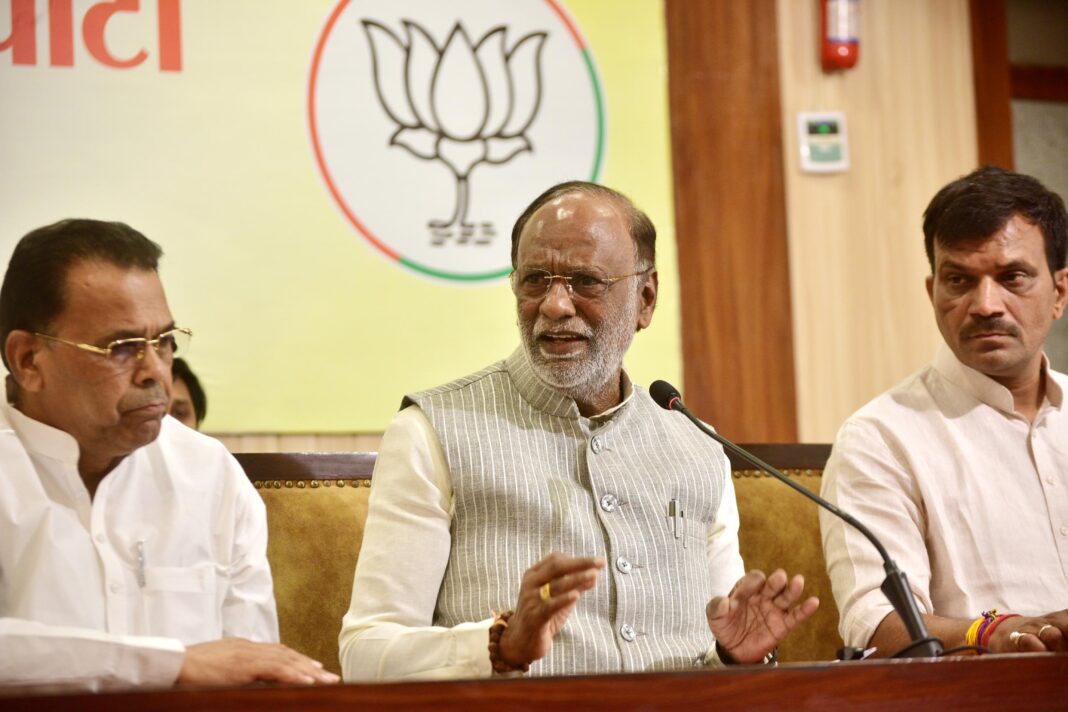 भाजपा पिछड़ा वर्ग मोर्चा के राष्ट्रीय अध्यक्ष डॉ. लक्ष्मण की प्रेस कॉन्फ्रेंस: बड़े फैसलों की घोषणा संभव भाजपा पिछड़ा वर्ग मोर्चा के राष्ट्रीय अध्यक्ष डॉ. लक्ष्मण