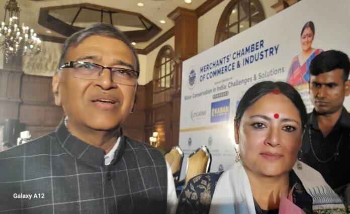 पश्चिम बंगाल की शहरी विकास मंत्री अग्निमित्रा पाल और कंसर्न फॉर कोलकाता के अध्यक्ष नारायण जैन ने जल संरक्षण पर आयोजित कार्यक…