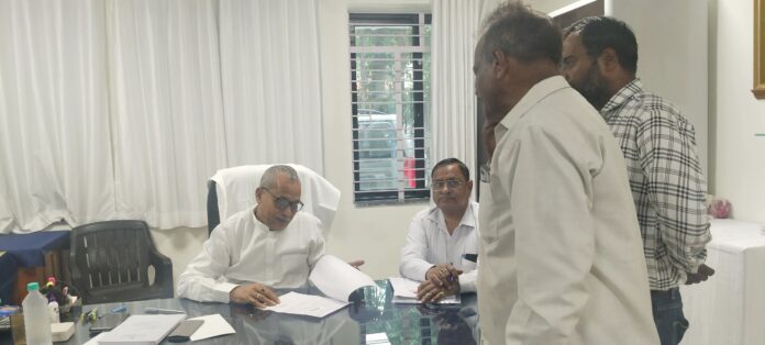 उज्जैन में आवास बोर्ड लाभार्थियों के लिए समस्या समाधान शिविर का आयोजन उज्जैन में आवास बोर्ड लाभार्थियों के लिए समस्या समाधान शिविर का आयोजन