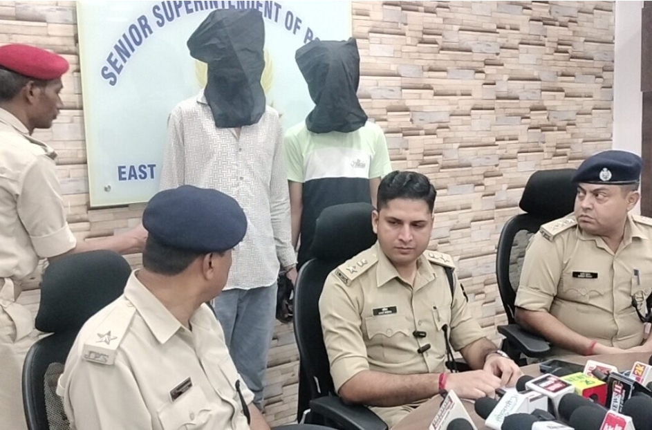 पुलिस ने बड़ी कार्रवाई करते हुए मुख्य आरोपी को किया गिरफ्तार, जानें पूरा मामला पुलिस ने बड़ी कार्रवाई करते हुए मुख्य आरोपी को किया गिरफ्तार, जानें पूरा मामला