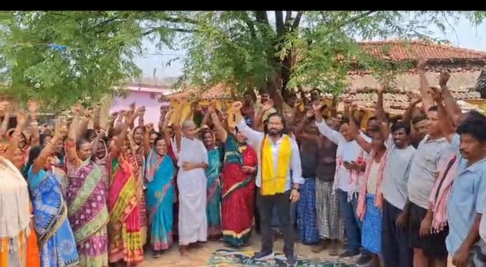 ग्रामीणों ने "पेयजल जन आंदोलन" की शुरुआत के लिए ग्रामसभा आयोजित की