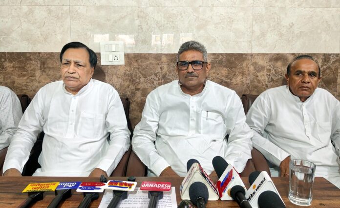विधायक बलवान सिंह दौलतपुरिया पत्रकारों से बातचीत