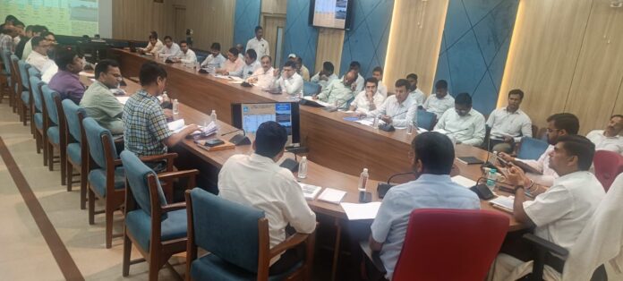 सड़क की 44 और भवन/अन्य 76 परियोजनाएं प्रगति पर, गुणवत्ता व समयसीमा पर सख्ती के निर्देश* सड़क की 44 और भवन/अन्य 76 परियोजनाएं प्रगति पर, गुणवत्ता व समयसीमा पर सख्ती के निर्देश*