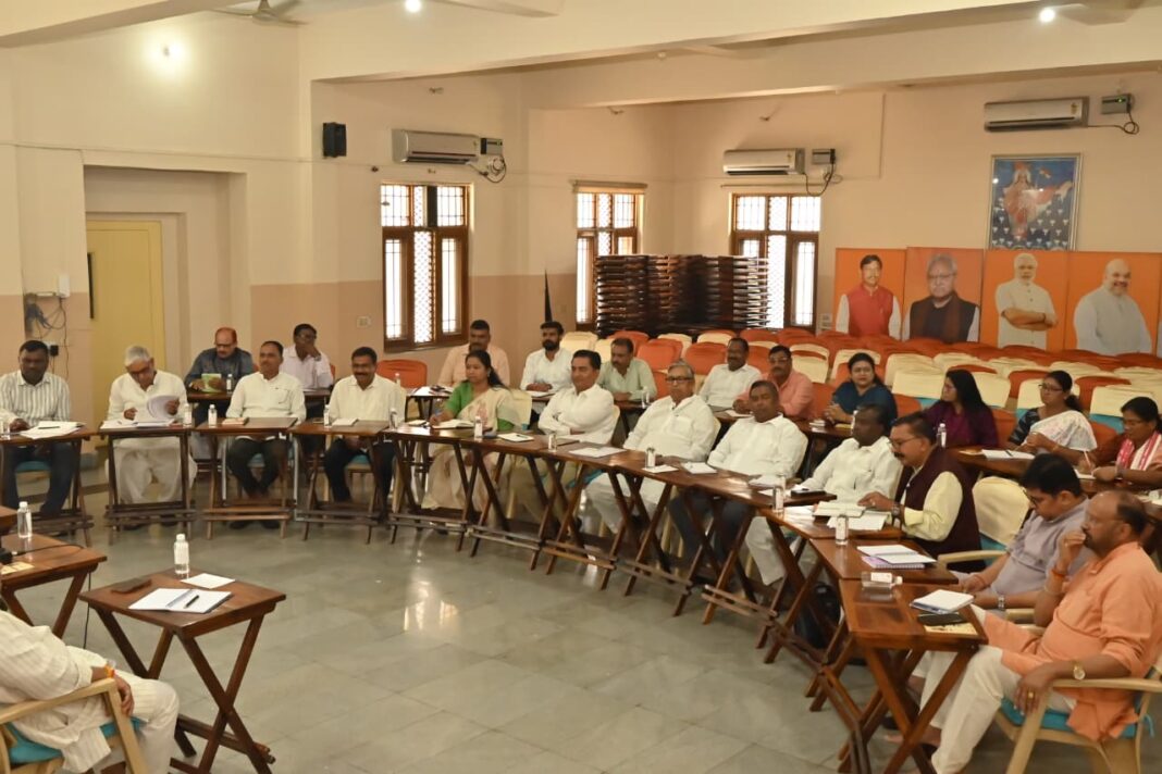 भाजपा की प्रदेश स्तरीय बैठक: नेताओं ने साझा की भविष्य की रणनीति भाजपा की प्रदेश स्तरीय बैठक: नेताओं ने साझा की भविष्य की रणनीति