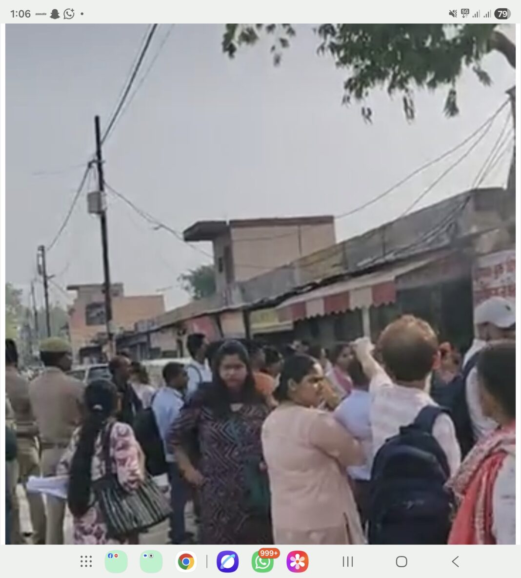 सेवानिवृत्त शिक्षक के बेटे की गोली मारकर हत्या कर दी सेवानिवृत्त शिक्षक के बेटे की गोली मारकर हत्या कर दी
