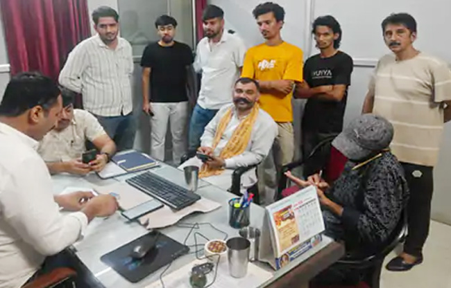 सोनीपत: हिंदू संगठन के पदाधिकारी मनजीत तिहाड़ कोर्ट चौकी में सोनीपत: हिंदू संगठन के पदाधिकारी मनजीत तिहाड़ कोर्ट चौकी में