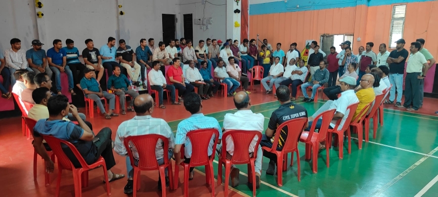 श्रमिक संगठनों का संयुक्त मोर्चा: एकजुट होकर अपने अधिकारों की लड़ाई लड़ रहे मजदूर नेता और कार्यकर्ता