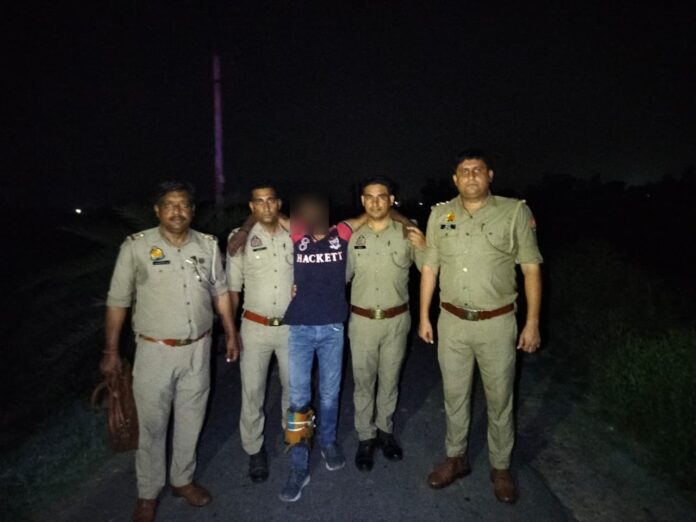 हिस्ट्रीशीटर पुलिस के शिकंजे में