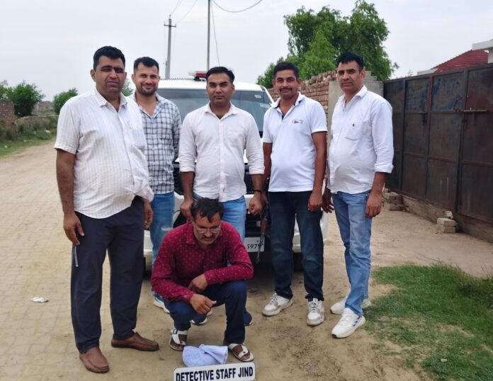नशा तस्कर नरेश पुलिस के शिकंजे में । नशा तस्कर नरेश पुलिस के शिकंजे में ।
