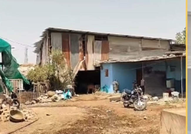 महू में बड़ा अभियान: बंडाबस्ती क्षेत्र से अवैध कब्जे हटाए, शासकीय भूमि मुक्त कराई महू में अवैध कब्जे हटाए