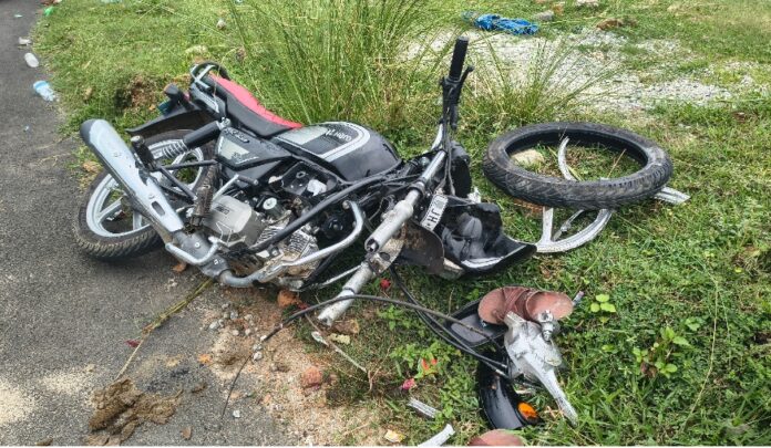 बाईक दुर्घटना बाईक दुर्घटना