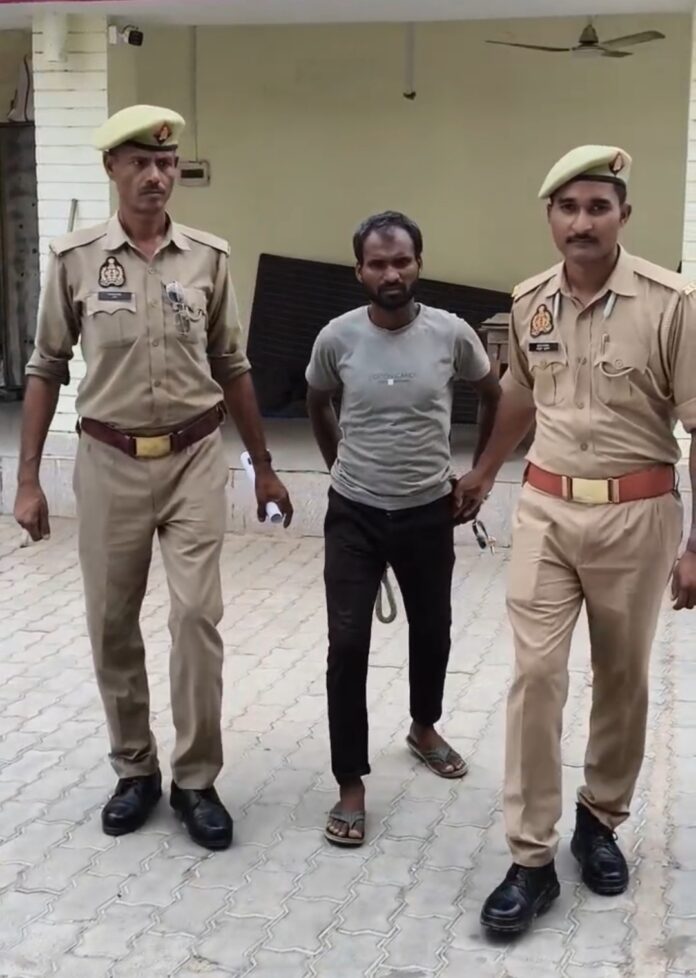 पुलिस गिरफ्त में ठगी का आरोपी