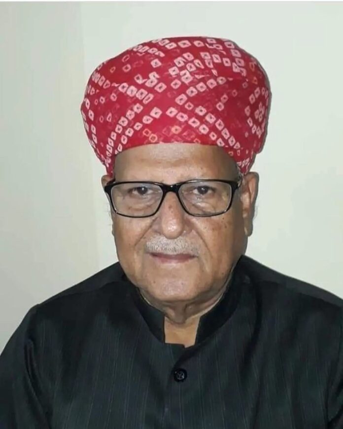 राजस्थान धरोहर प्राधिकरण के अध्यक्ष ओंकार सिंह लखावत