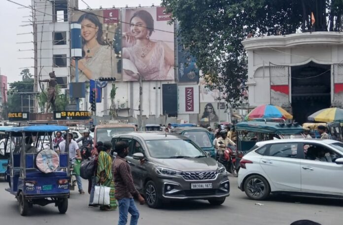 संबंधित तस्वीरें देखें और जानें इसका महत्व संबंधित तस्वीरें देखें और जानें इसका महत्व