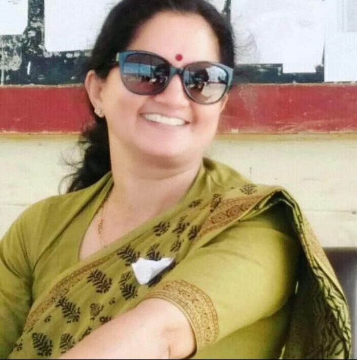 स्व.डॉ. इला बिष्ट की तस्वीर