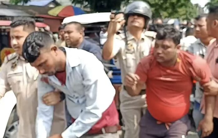 असम में चोरी की घटना की तस्वीर