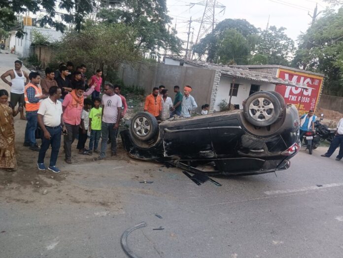 कोरबा में कार दुर्घटना फोटो