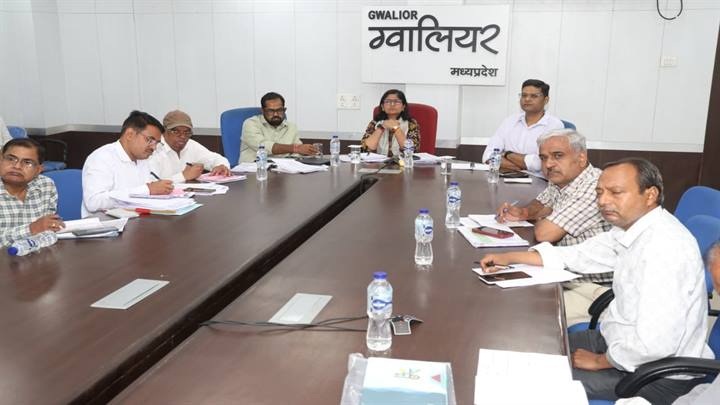 ग्वालियर-चंबल संभाग में रबी वर्ष 2025-26 की समीक्षा एवं खरीफ 2026 की तैयारियों के लिये समीक्षा बैठक ग्वालियर-चंबल रबी कृषि समीक्षा बैठक