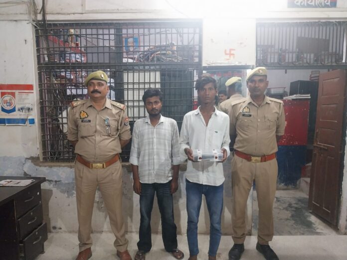 गिरफ्तार आरोपितों का छाया चित्र गिरफ्तार आरोपितों का छाया चित्र