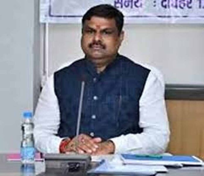 स्कूल शिक्षा मंत्री गजेंद्र यादव की तस्वीर