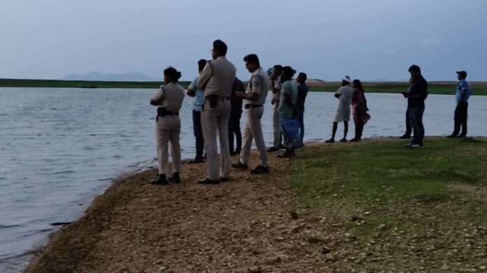 पुलिस मौके पर पहुंची जांच