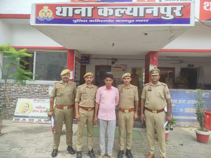 पुलिस की गिरफ्त में शातिर अपराधी