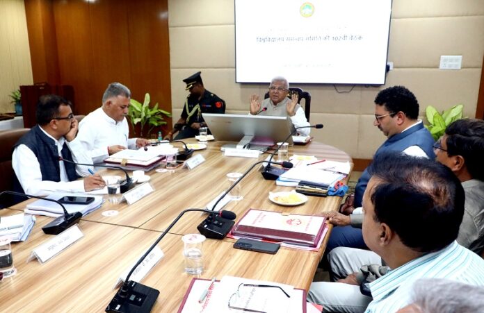 लोकभवन में विश्वविद्यालय समन्वय समिति की बैठक