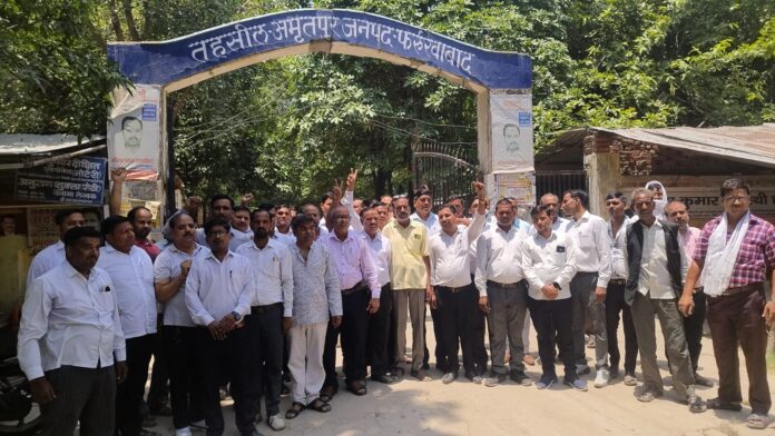 वकील प्रदर्शन कानूनी मांगें