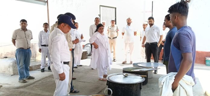 जेल में भोजन की व्यवस्था जायजा