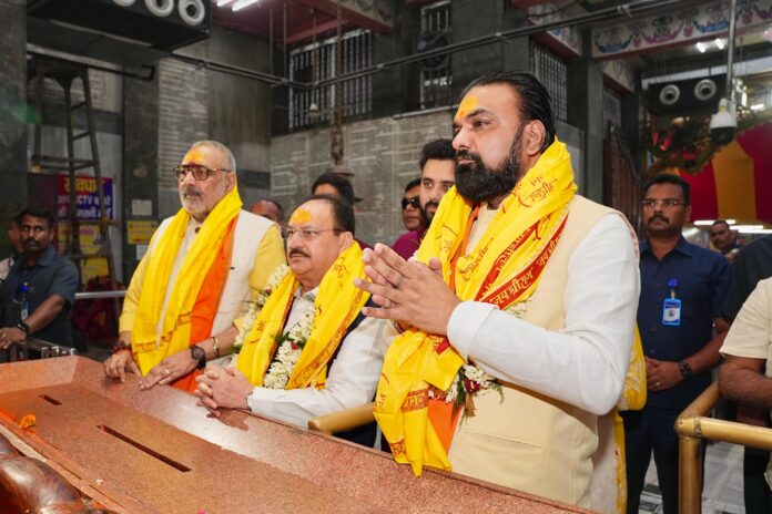 पटना हनुमान मंदिर में जे.पी. नड्डा