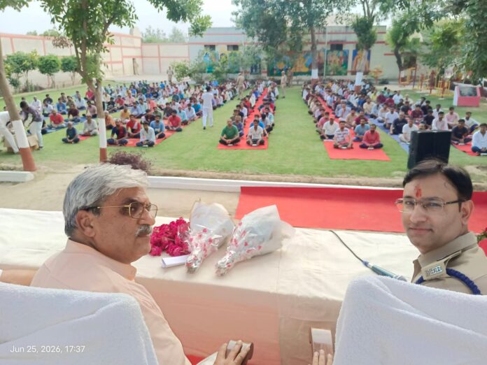 जेल अधीक्षक व विधायक आदि की गिरफ्तारी