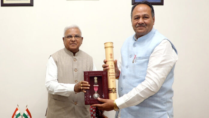 नागर पद्मश्री से राज्यपाल की सौजन्य भेंट