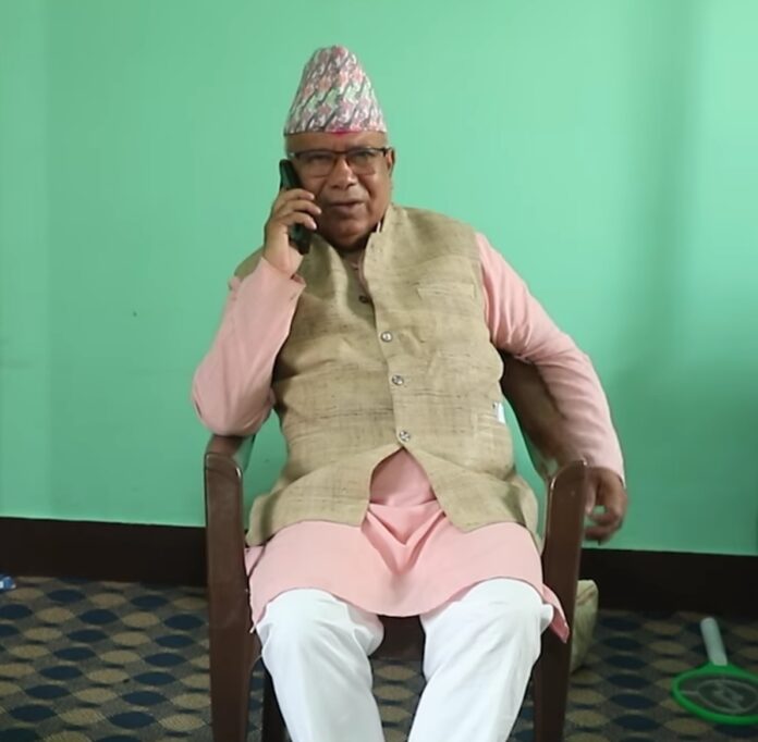 माधव कुमार नेपाल की फोटो