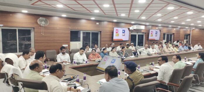 उत्तर प्रदेश शिक्षक पात्रता परीक्षा बैठक की तस्वीर