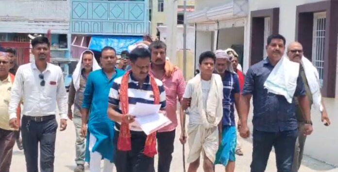 पीड़ितों को आवेदन देने से पहले सावधानी