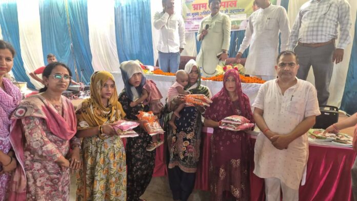 मुरादाबाद कुंदरकी विधायक ग्राम चौपाल