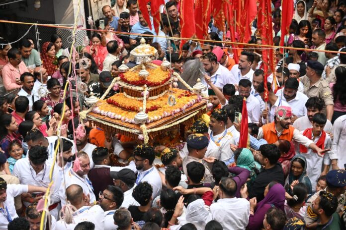 शूलिनी मेला त्यौहार की तस्वीर