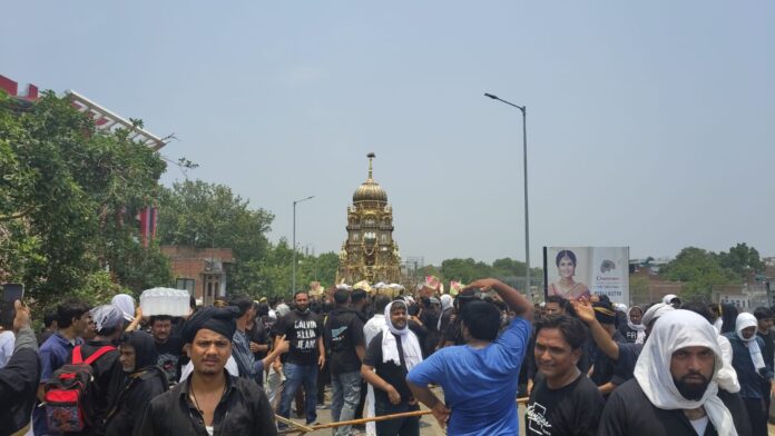 मुहर्रम ताजिया जुलुस की तस्वीर