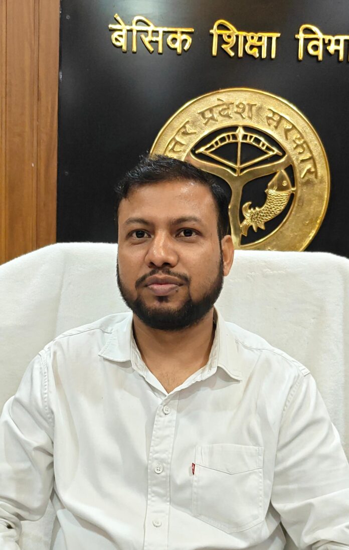 मुरादाबाद शिक्षा अधिकारी अमित सिंह