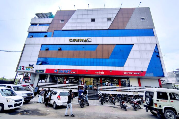 जबलपुर में तीन परिसरों पर सीलिंग की कार्रवाई