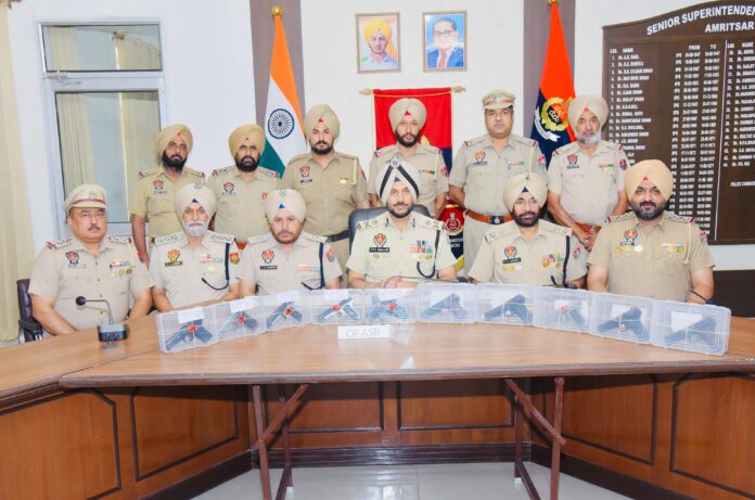 अमृतसर पुलिस आयुक्त हथियार बरामद
