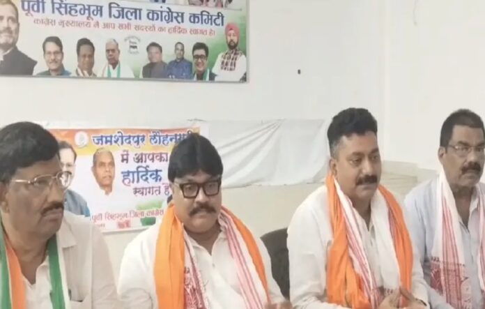 प्रेसवार्ता में सतीश पॉल और अवधेश सिंह