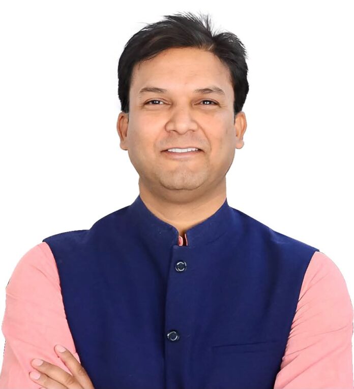 भाजपा प्रवक्ता का फाइल फोटो वायरल हो रहा है