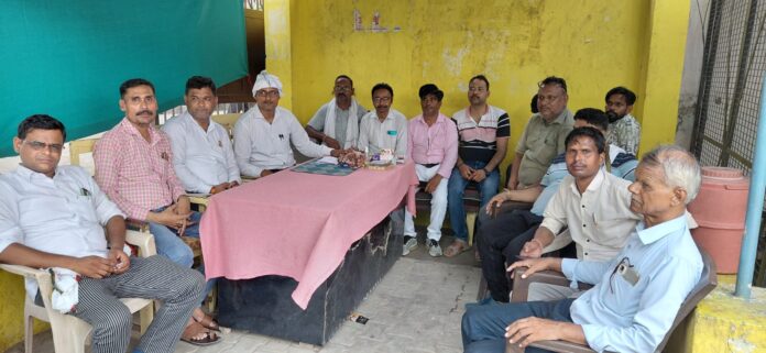 वकील बैठक की तस्वीर