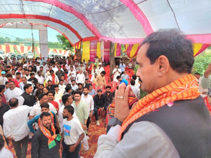 मध्य प्रदेश के पूर्व गृहमंत्री नरोत्तम मिश्रा
