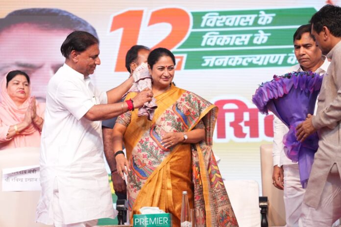 मुख्यमंत्री रेखा गुप्ता नरेला में सम्मेलन