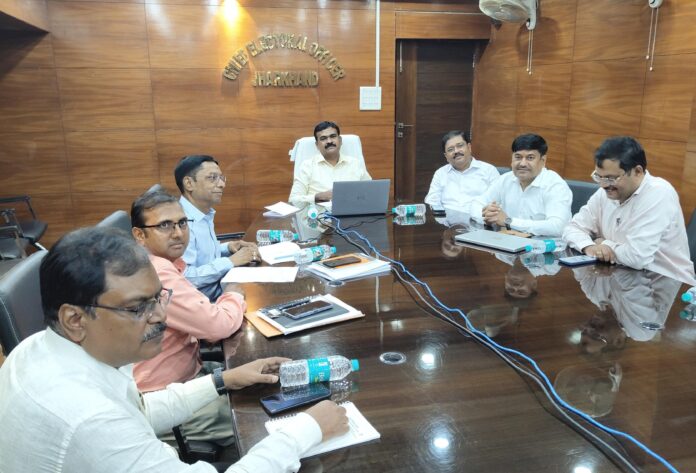 मुख्य निर्वाचन पदाधिकारी की बैठक में चर्चा