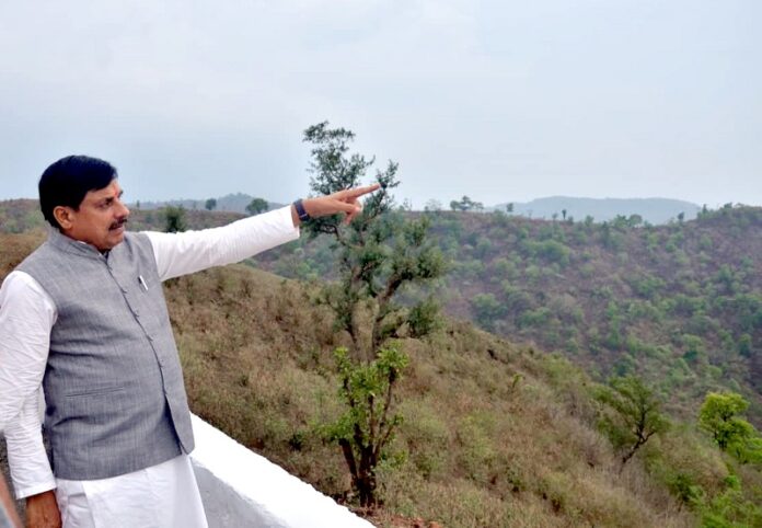 मुख्यमंत्री डॉ. यादव कुकरू हिल स्टेशन